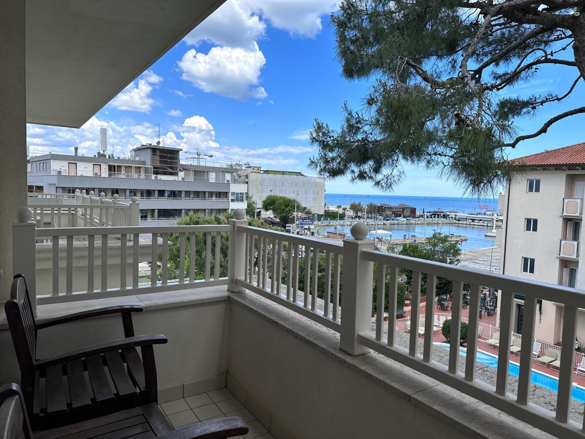 ריצ'יונה Residence Lungomare - Charming Apartments מראה חיצוני תמונה